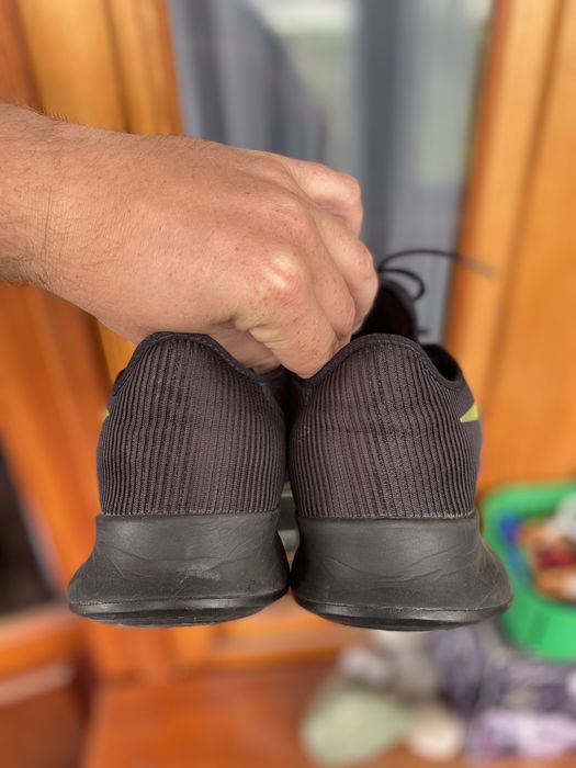 Продаю оригінальні кросівки Nike Air Zoom у розмірі 44