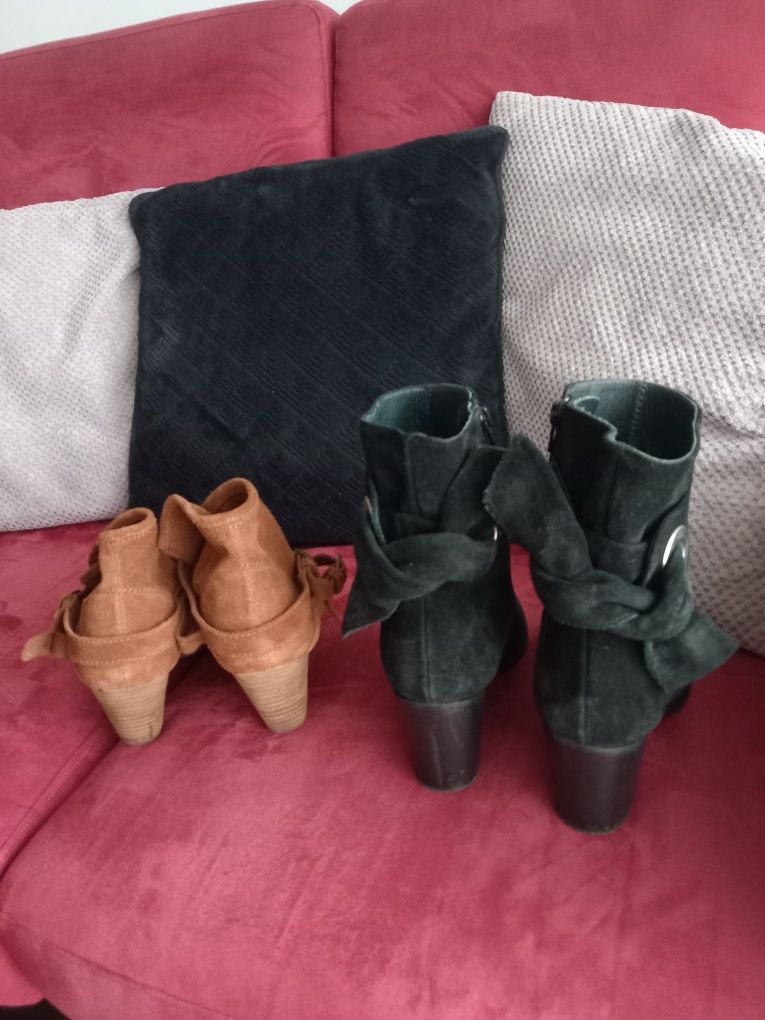 Botas em Pele Tam 39,40 Lindíssimas  ( Portes Incluídos)