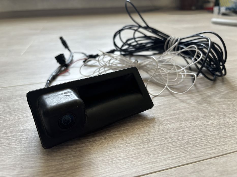 Камера заднього виду тігуан 2016р (з проводами)