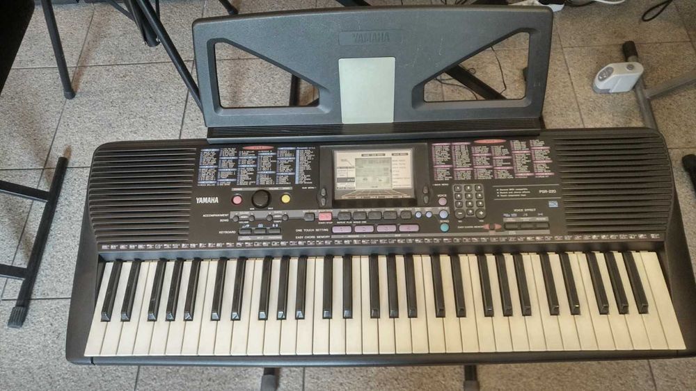 Keyboard Yamaha PSR-220 Dynamiczna klawiatura