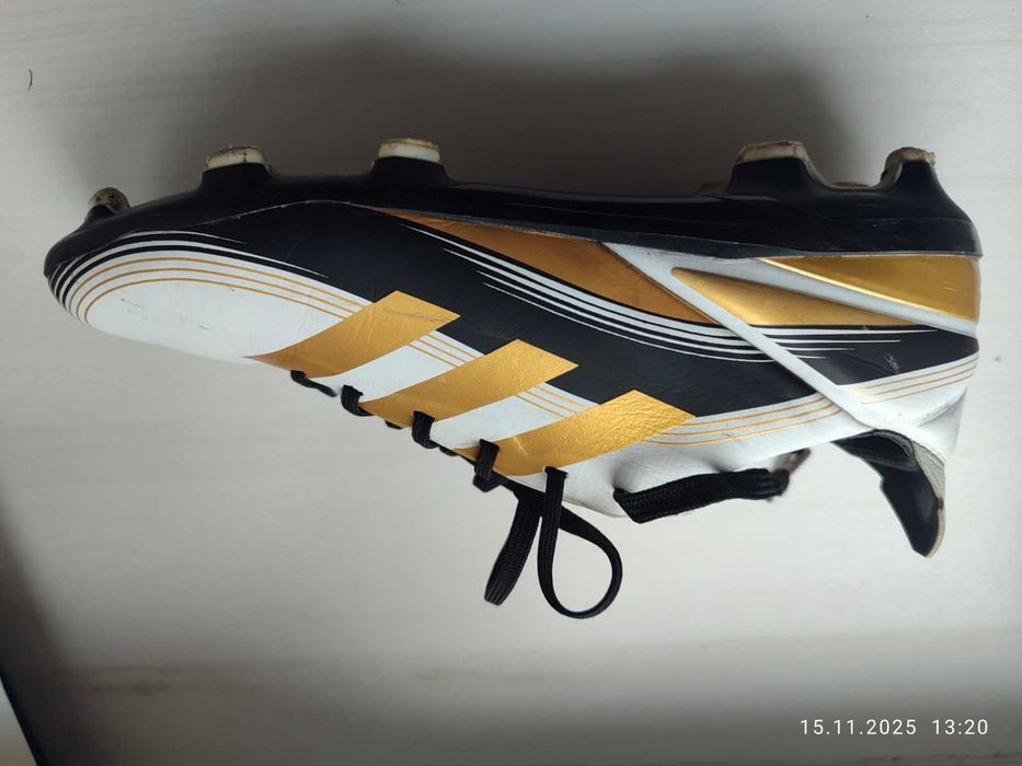 Бутси дитячі Adidas (розмір 35)