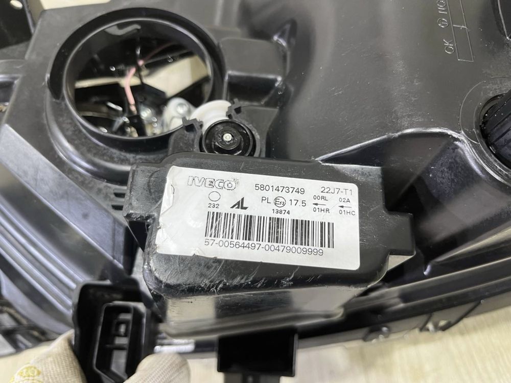 Фара передняя правая Iveco Daily 6 ( 2014 - 2019 г. ) 5801473749