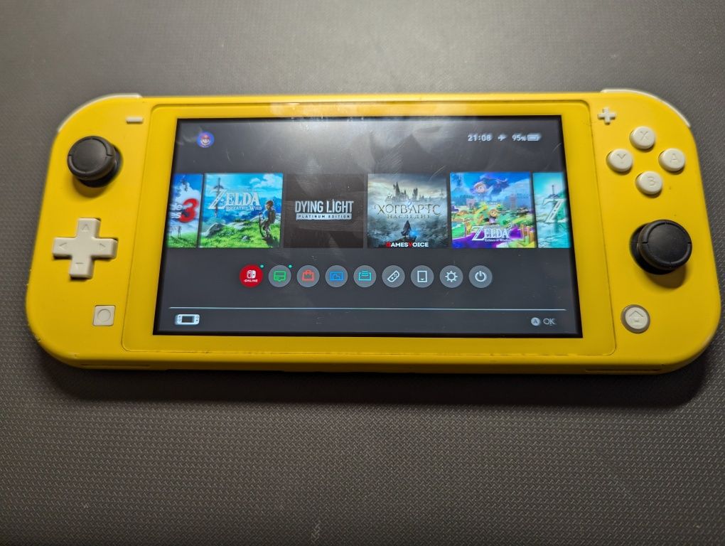 Продам Nintendo switch lite з іграми та зарядним