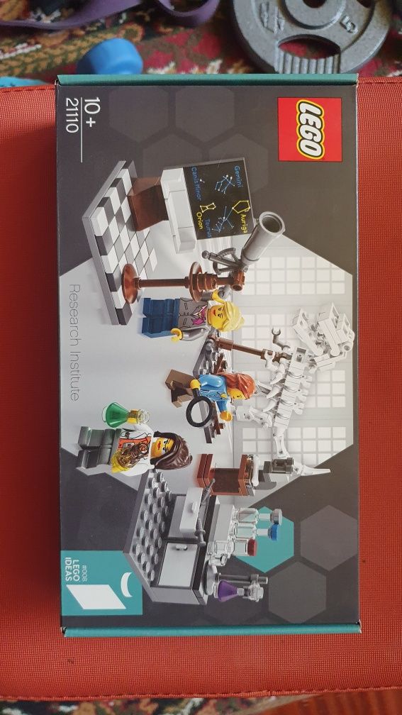 LEGO® 21110 Ideas - Ośrodek Badawczy