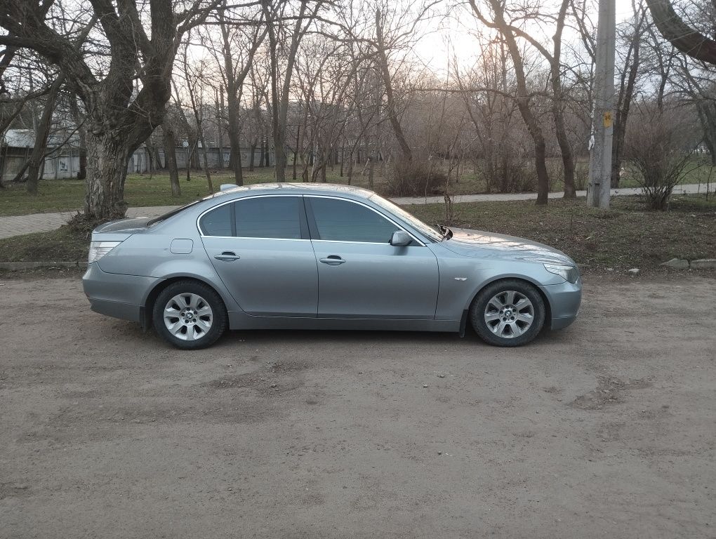 Продам Е 60 BMW 523i