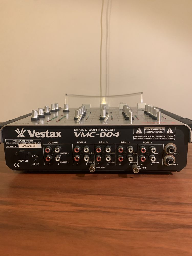 Mesa Dj Vestax VMC 004