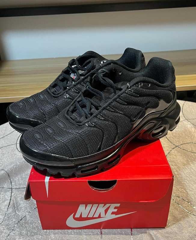 ButyDamskieNikeAirMaxTNPlusBlack nowy rozmiar.39