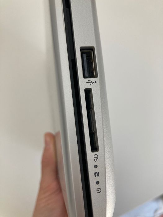 Portátil HP IntelCorei5 / 8gb ram / 500gb ssd * COMO NOVO