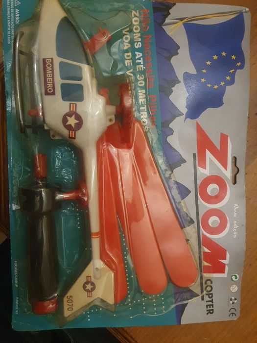 Helicóptero em caixa