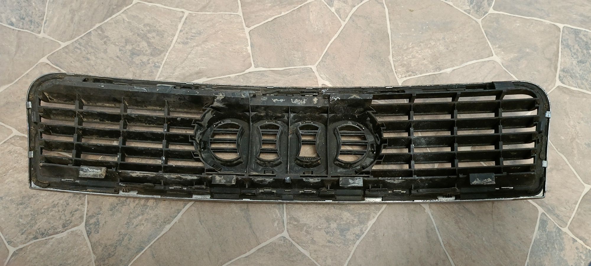 Grill atrapa audi A4 B6