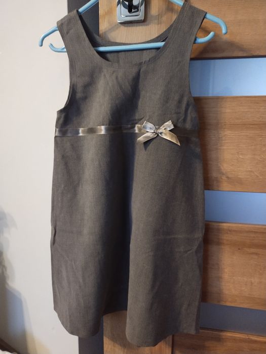 Zestaw spódniczek i sukienka rozmiar 104/110