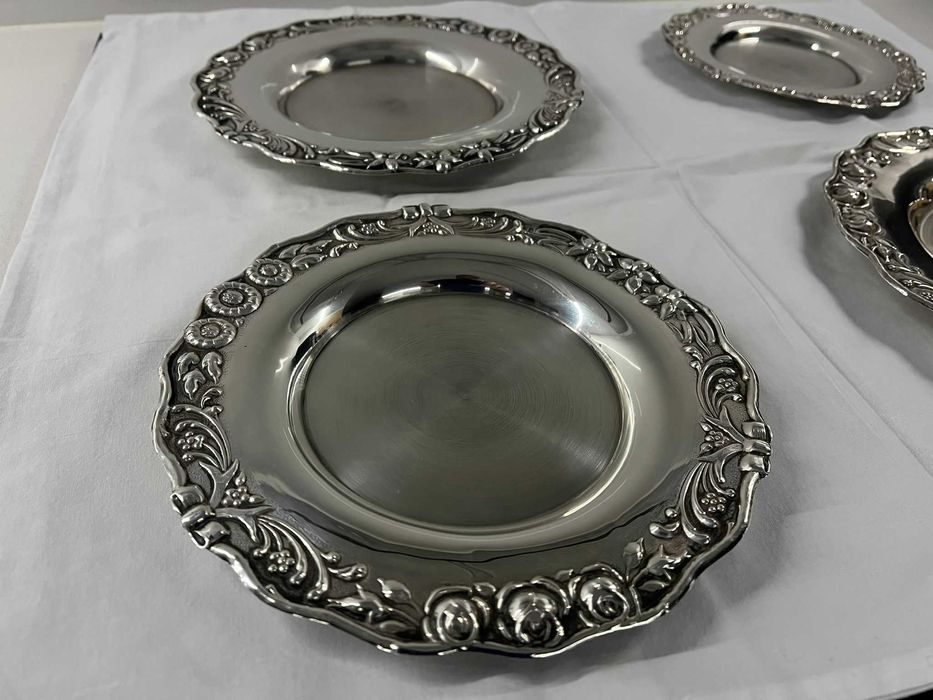 Salvas conjunto de 4 unidades com o total de 459gr