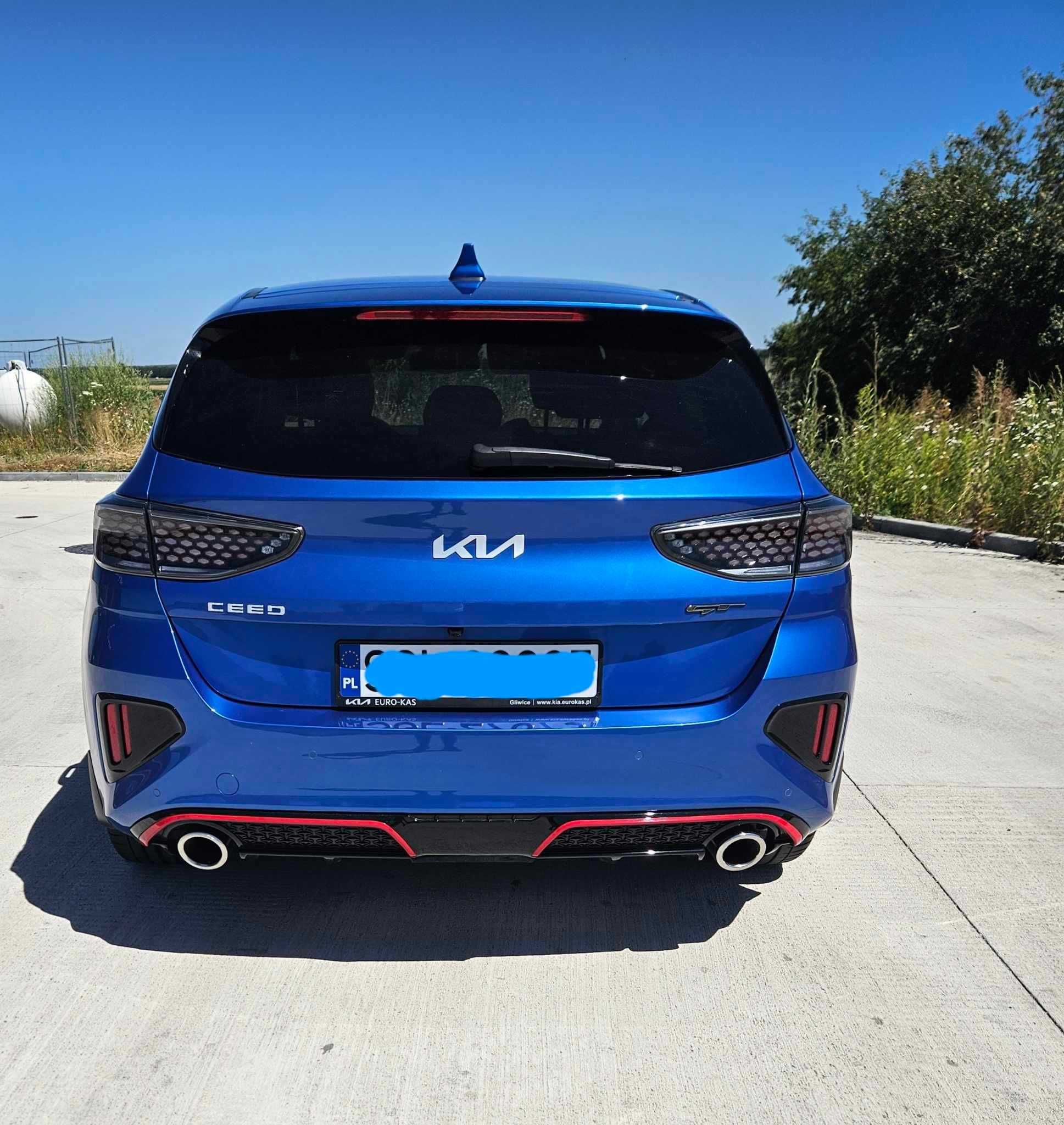 Kia Ceed GT blue