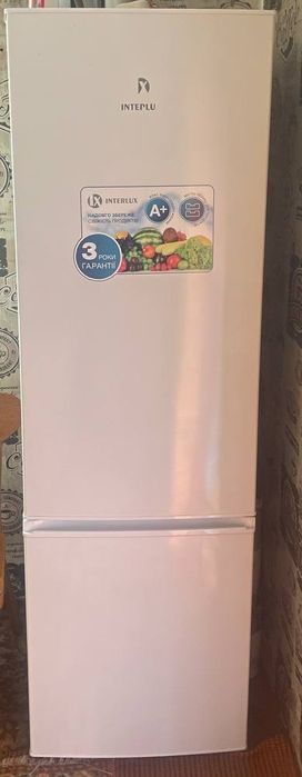 Продам холодильник  в гарному стані.