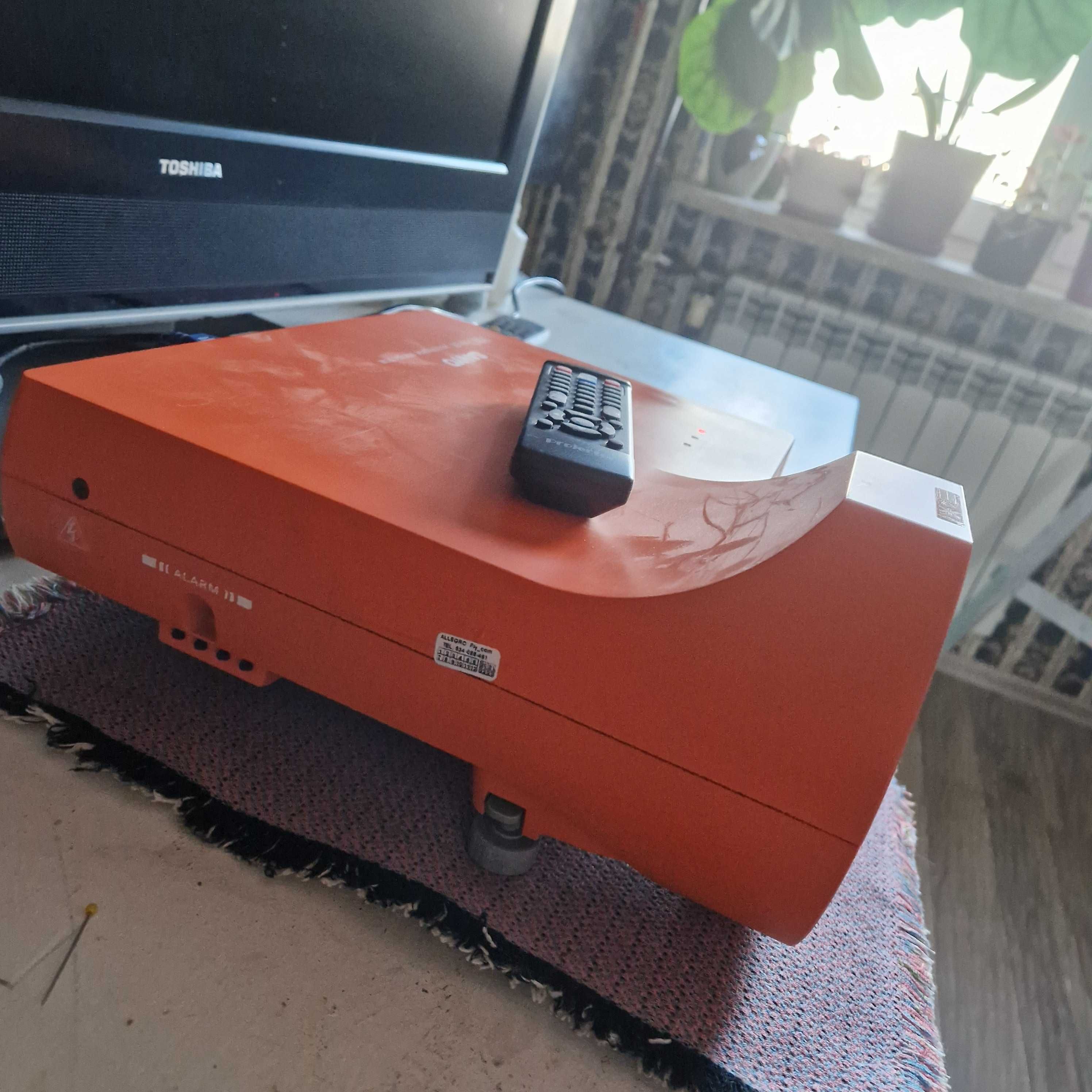 Projektor rzutnik Sanio PRO xtraX Multiverse PLC-XE40 XGA