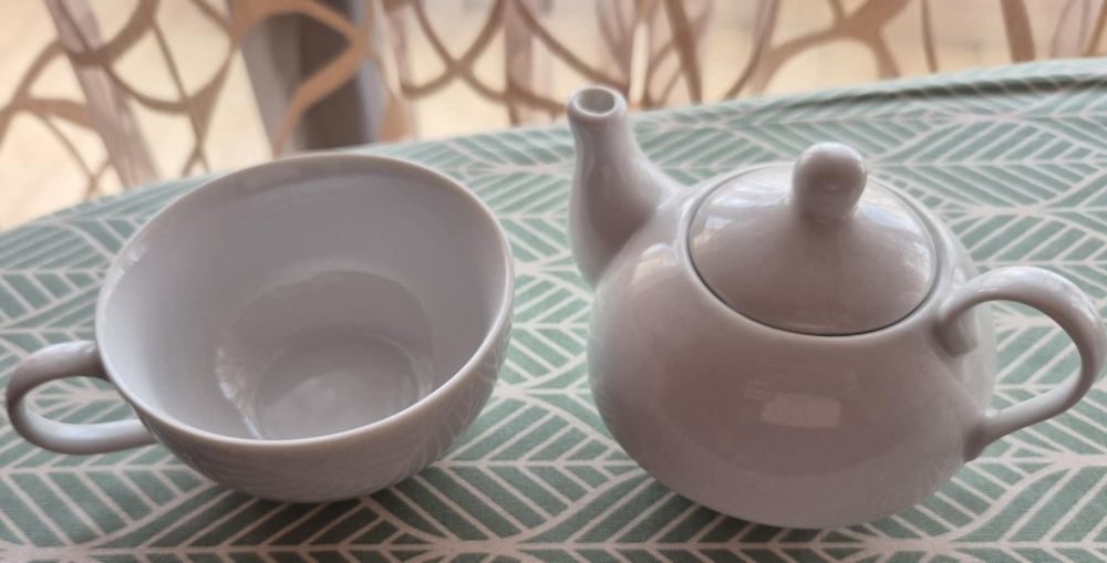 Vários peças em porcelana