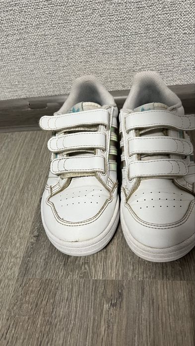Кросівки адідас adidas кросовки дитячі кросівки 33