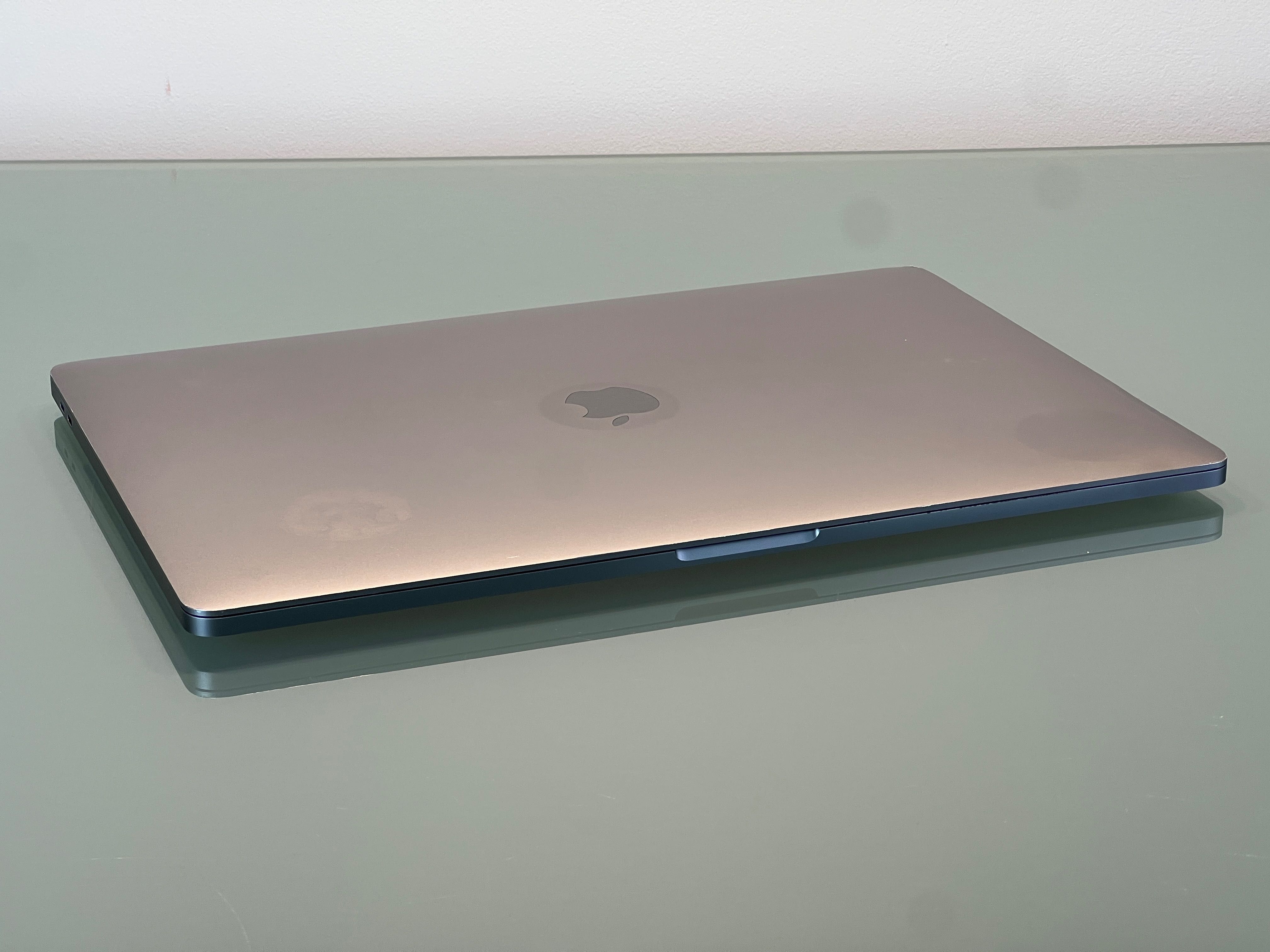 2019 MacBook Pro A2141 16" i9 2.4 GHz 64GB 512GB