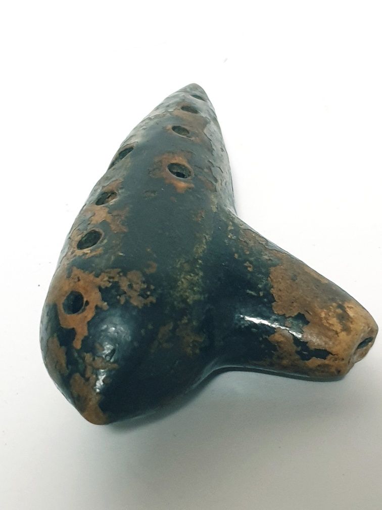 Antiga ocarina francesa H. Fiehn & Co em cerâmica