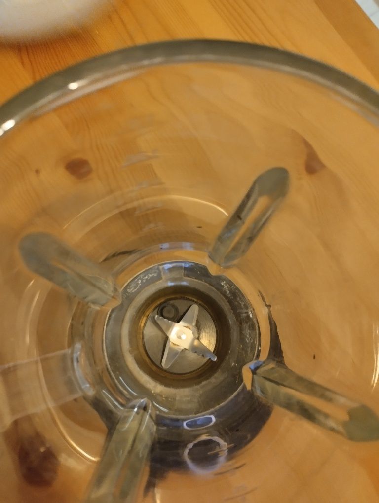 Quigg blender kielichowy bardzo pojemny