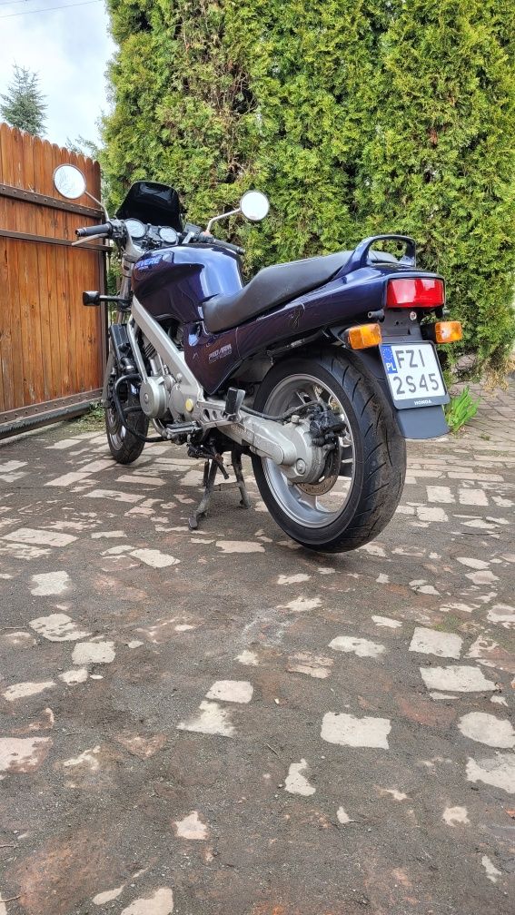 Honda NTV 650 Revere