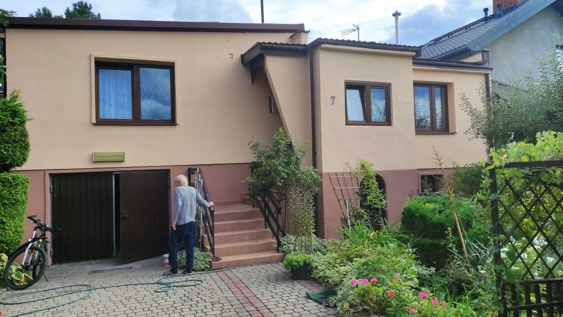 Malowanie elewacji i ogrodzeń
