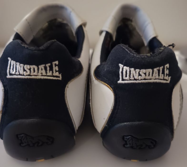 Sportowe buty marka Lonsdale London rozmiar 39-długość wkładki 25 cm