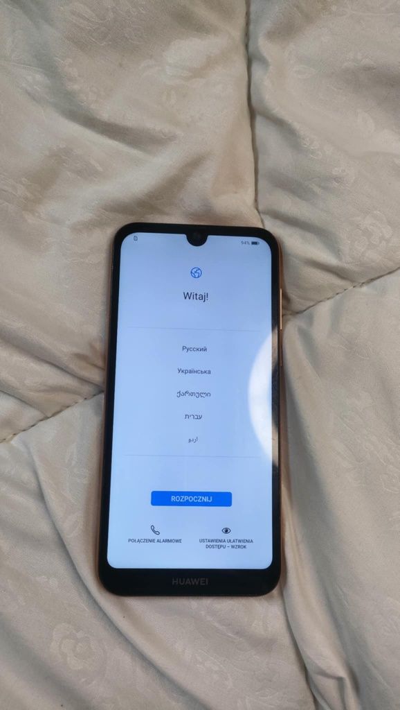 Huawei 13 mega pixel wejście mikro USB. W dobrym stanie używany raz:)