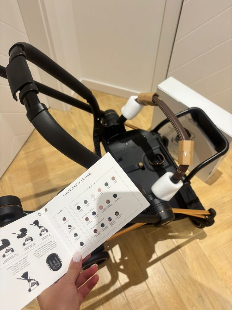 Cybex Mios 3.0 Wózek Spacerowy Dream Grey Simply Flowers