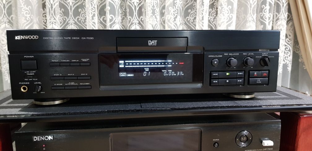 Kenwood DX-7030 digital audio tape deck (Dat)