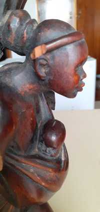 Estatueta arte africana mulher com bebé