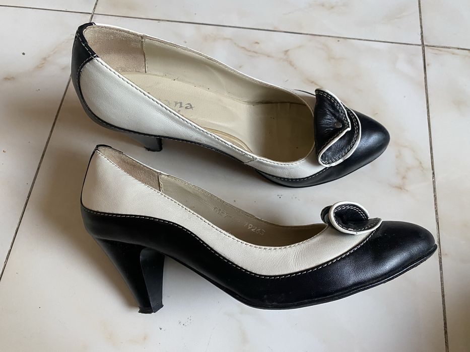 Женская обувь. Туфли.