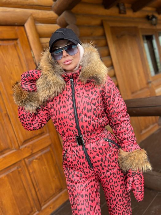 Комбинезон зимний , для отдыха в горах  , доя прогулок