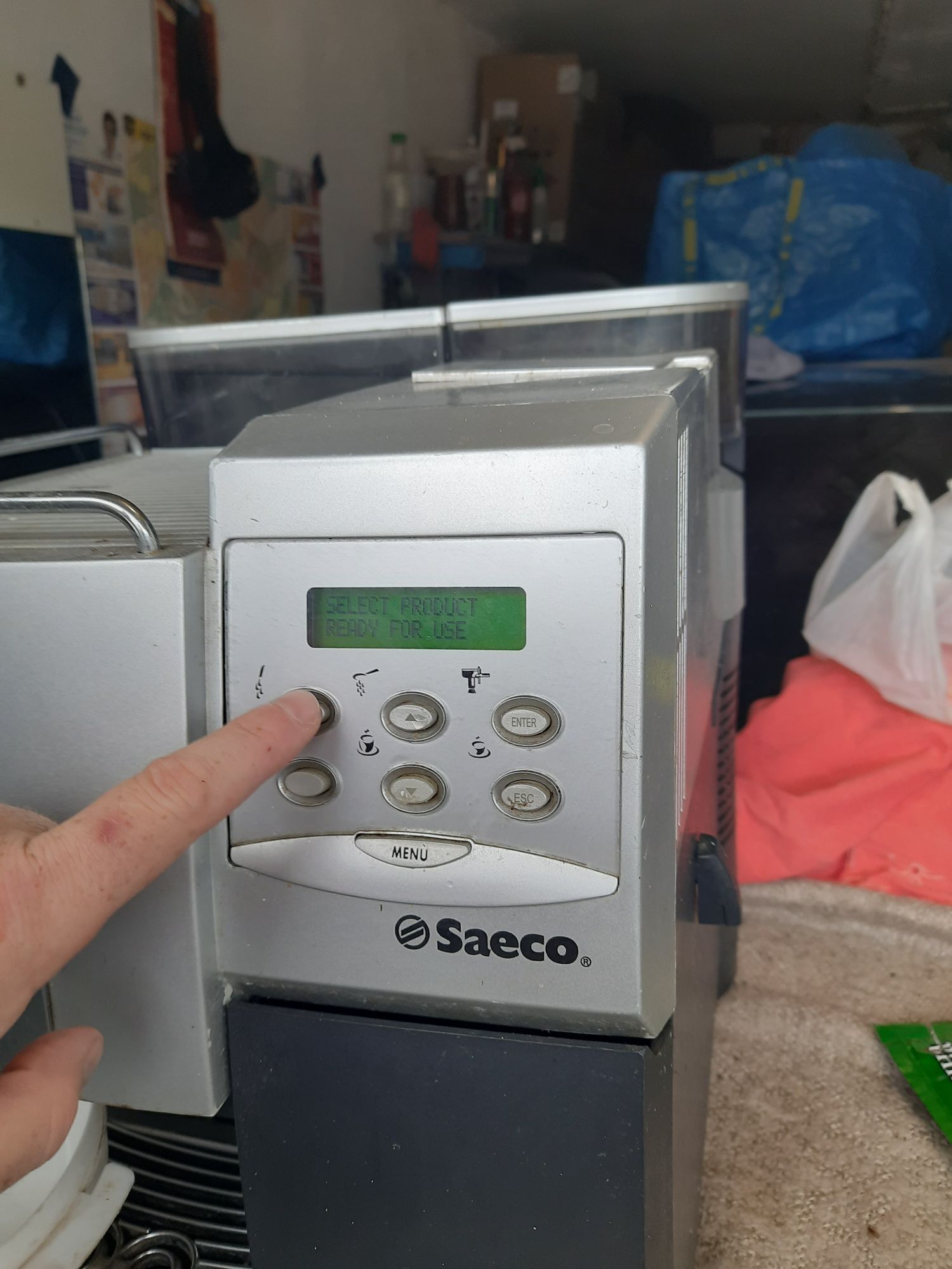 Кофеварка Saeco.
