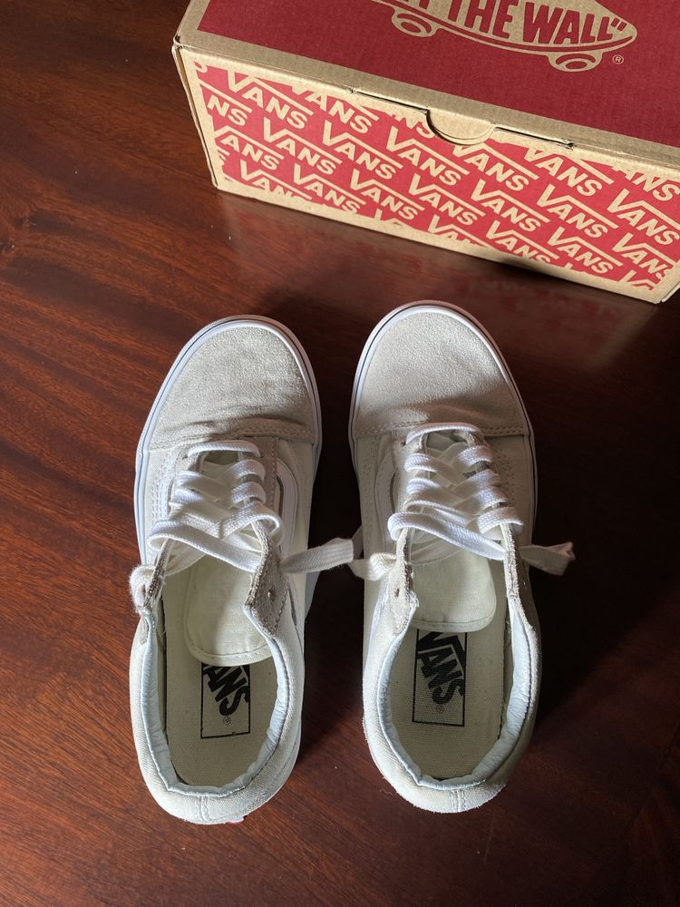 Vans verde água
