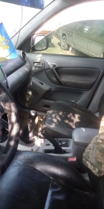 Продам авто раф 4 находу робить нічого ненада обмен на пікап  сів уїха