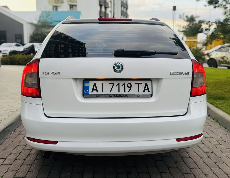 Продам Skoda Octavia 2011 рік 1.8 TSI 4x4 в хорошому стані!