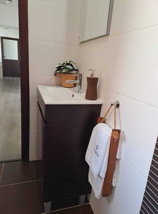 Aluga-se Apart. T2 centro cidade Tomar (desp. incluidas)