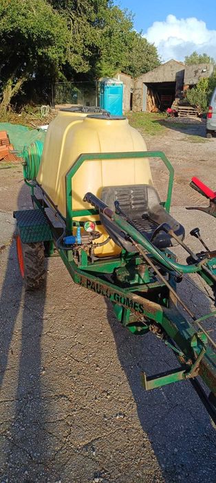 Reboque Pulverizador