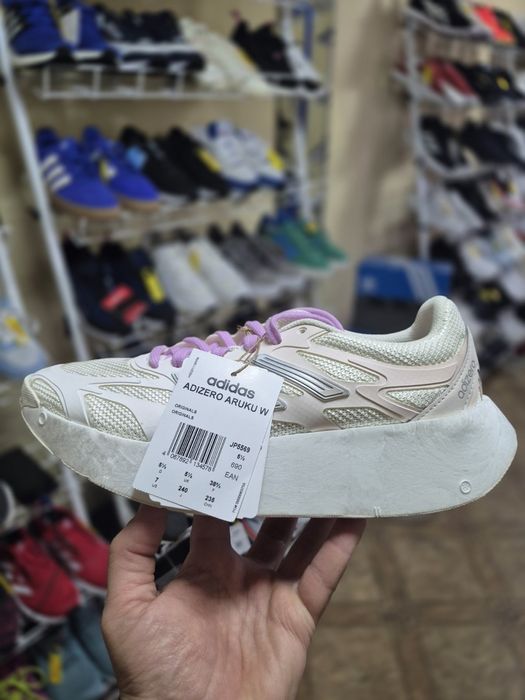 Жіночі кросівки Adidаs Originals Adizero Aruku W(Оригінал)38 і 38⅔