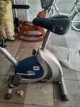 Bicicleta estática digital marca BH negociável.