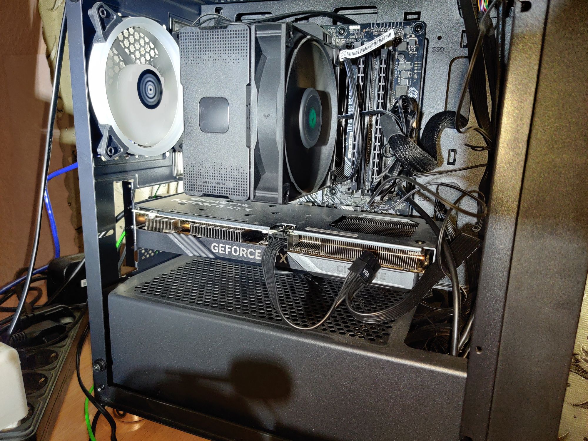 Продам настільний комп'ютер м2 1ТБ RTX4060 Ryzen 5600 32ОЗУ
