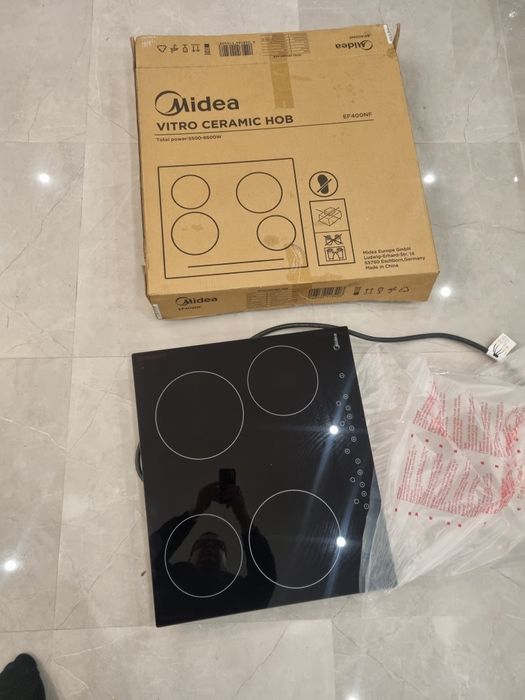 Plyta ceramiczna midea , 4 pola grzewcze , nowa