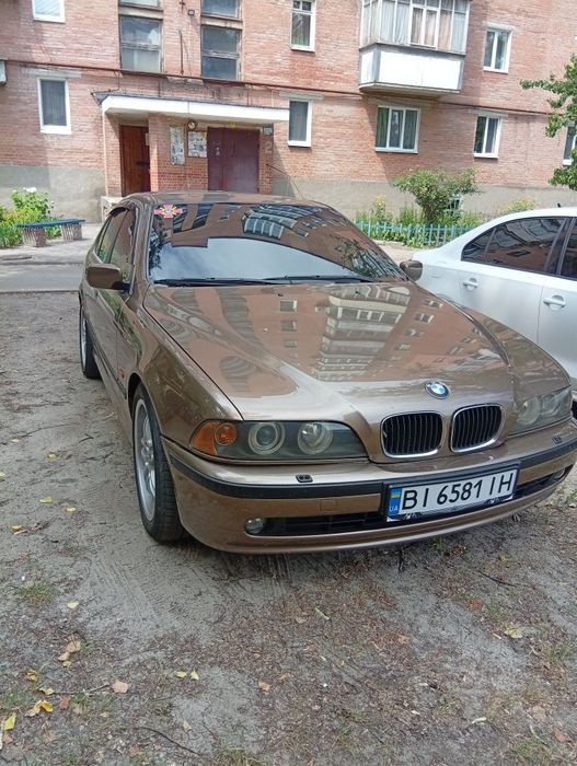 Продам бмв 520 е39.