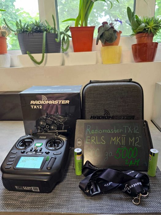 Radiomaster TX12 ERLS MKII Нові пульти, є 33 шт, батареї 18650, кейс