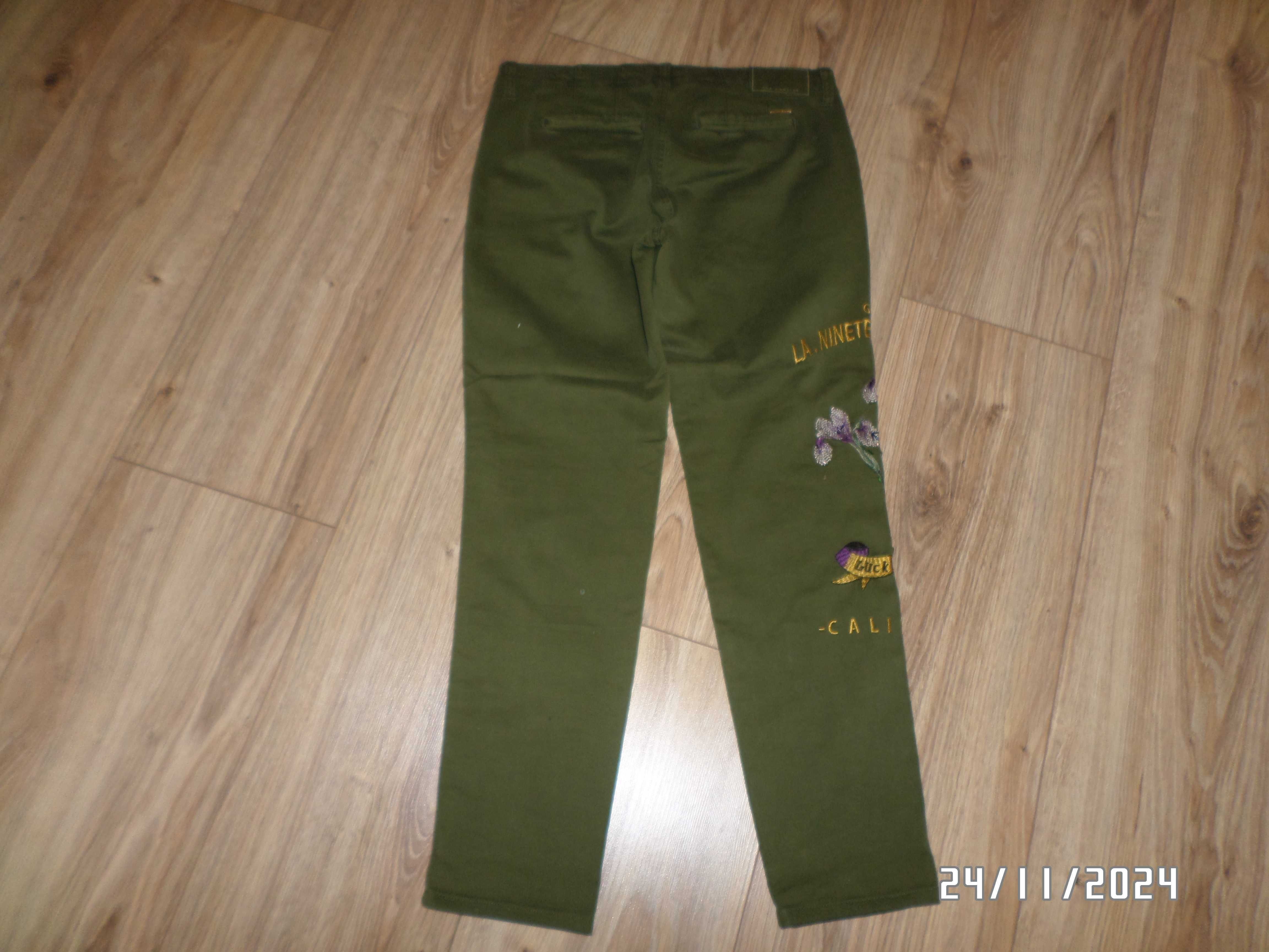 Świetne spodnie damskie jeans-GUESS-29-S/M