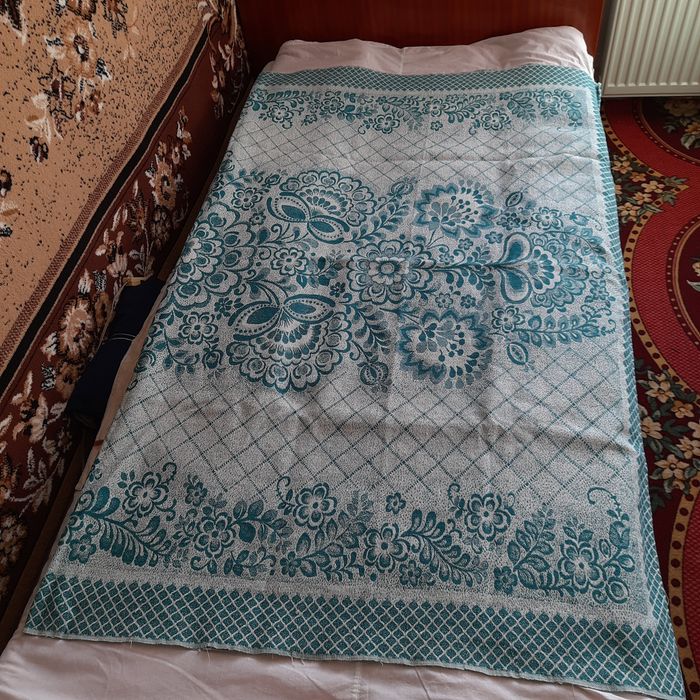 Покривало на диван світлозелене 250гр.