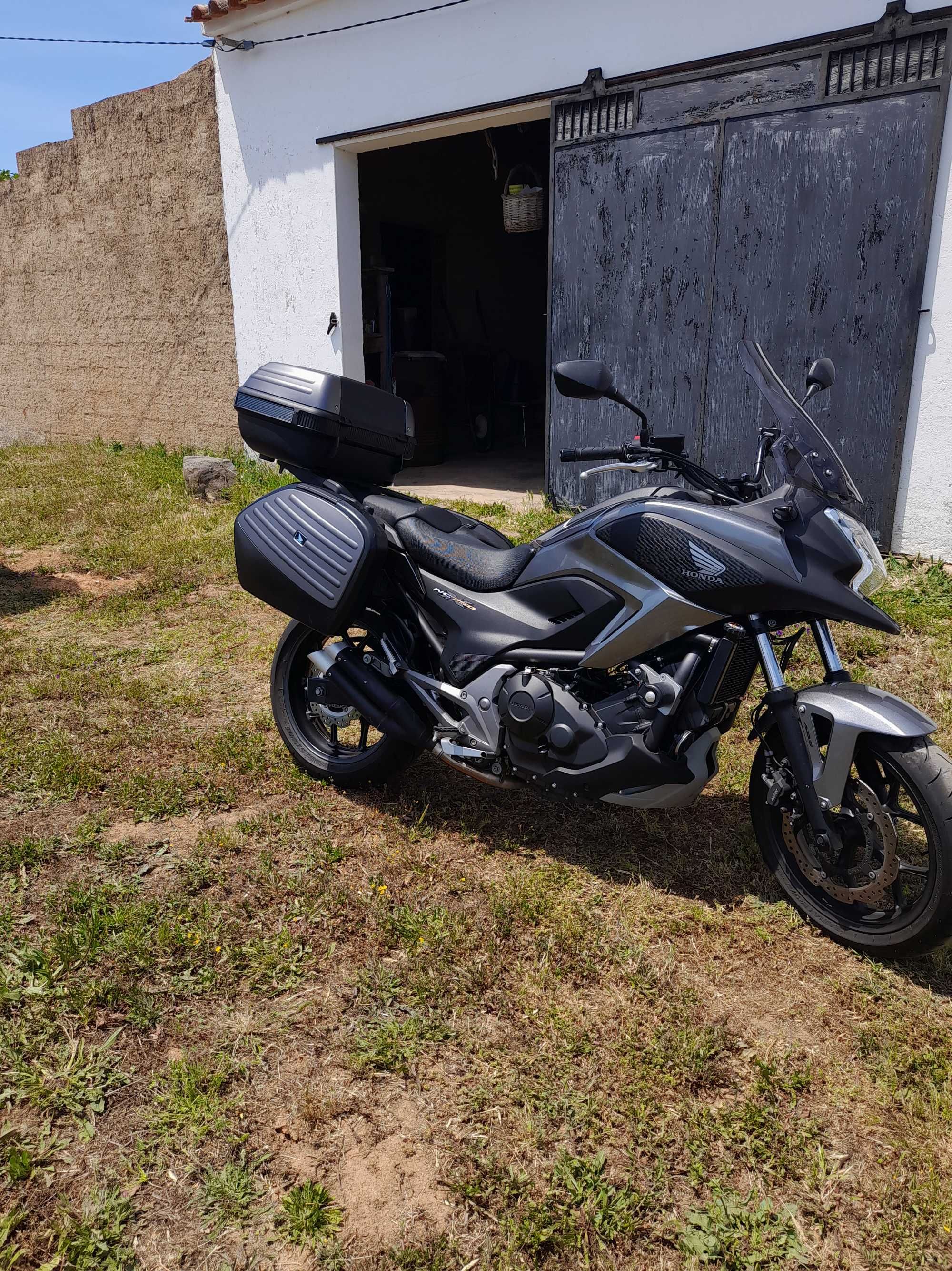 Honda NC 750X como nova