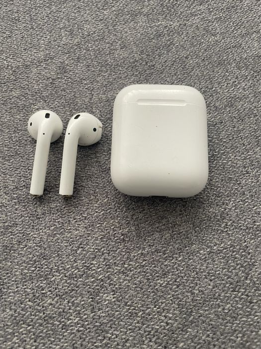 Apple Airpods  2