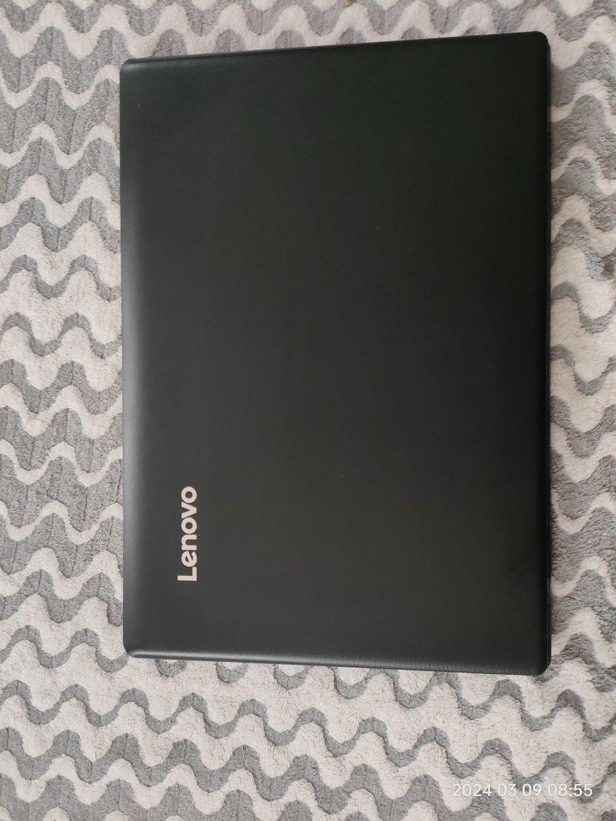 Uszkodzony laptop lenovo